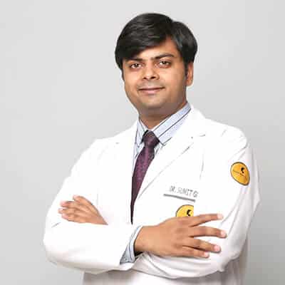 vitiligo specialist in delhi - Dr Sumit Gupta